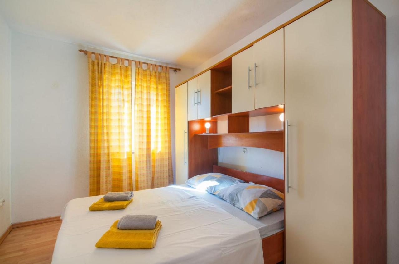 Apartment Stipic Omiš Exterior foto